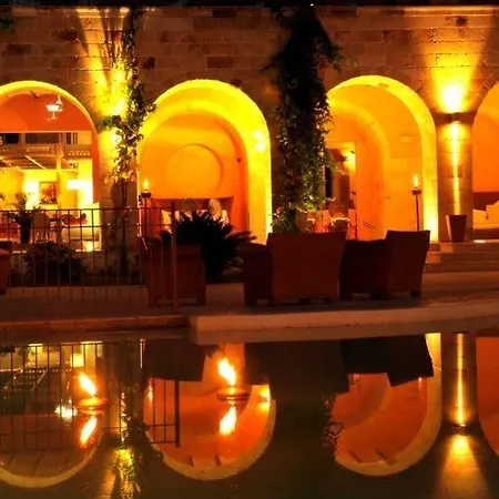 Relais La Fontanina - Wine 3* オストゥーニ
