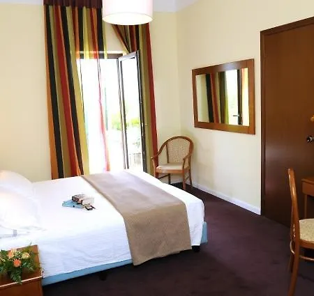 Relais La Fontanina - Wine 3* オストゥーニ